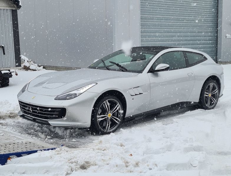 Ferrari mit Lackschutzfolierung